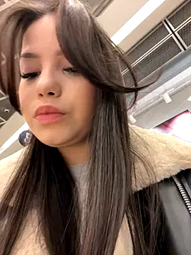 Chloe  Moon online show from 12/17/25, 02:22