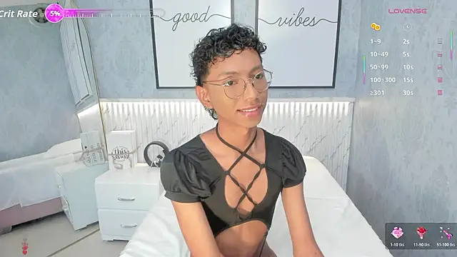 Snapshot of Angel__sweet18 chatting on 02/13/26, 09:15 Angel sweet18 online show from 02/13/26, 09:15