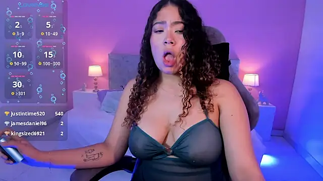 Snapshot of LunaRose5 chatting on 03/03/25, 06:31 LunaRose5 online show from 03/03/25, 06:31