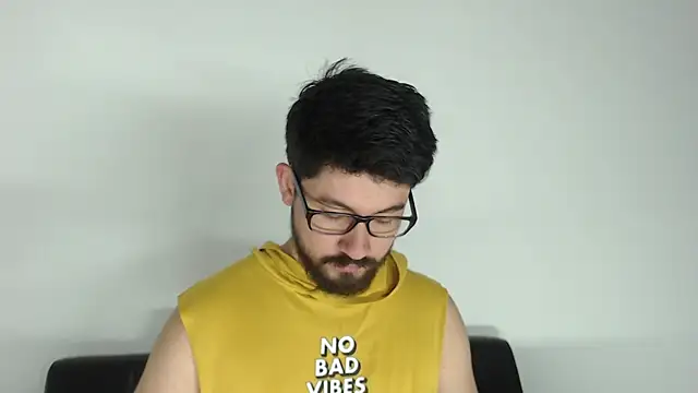 Snapshot of Galit_g chatting on 11/05/25, 09:51 Galit g online show from 11/05/25, 09:51