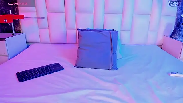 AntonellaQueenn online show from 03/18/26, 11:13