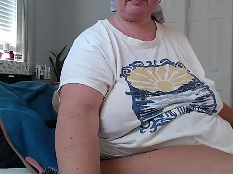 LauLauPAWG online show from 11/06/25, 09:19