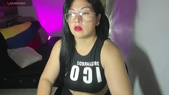 Snapshot of jessicarabbit_1 chatting on 07/04/26, 04:08 jessicarabbit 1 online show from 07/04/26, 04:08
