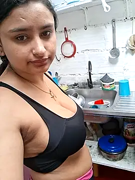Snapshot of sariitha_sw chatting on 07/03/26, 02:01 sariitha sw online show from 07/03/26, 02:01