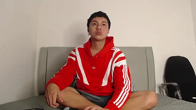 alex-lover online show from 03/28/26, 06:42