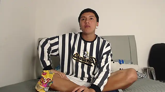 alex-lover online show from 02/26/26, 04:12