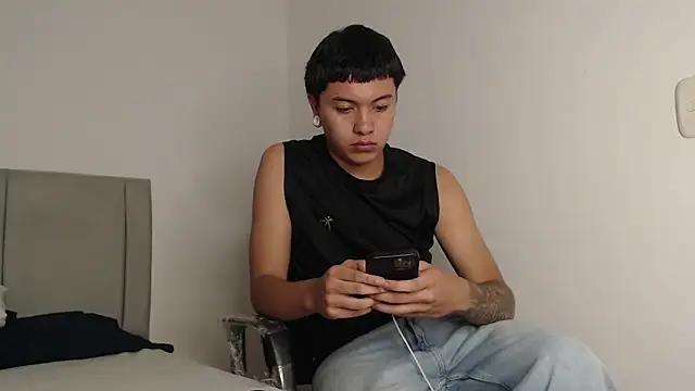 alex-lover online show from 04/10/26, 03:13