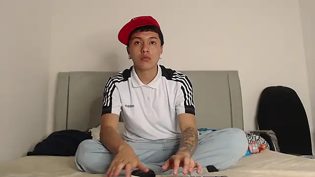 alex-lover online show from 02/11/26, 02:44