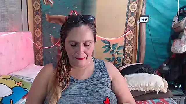 mom son dirty online show from 11/14/25, 01:59