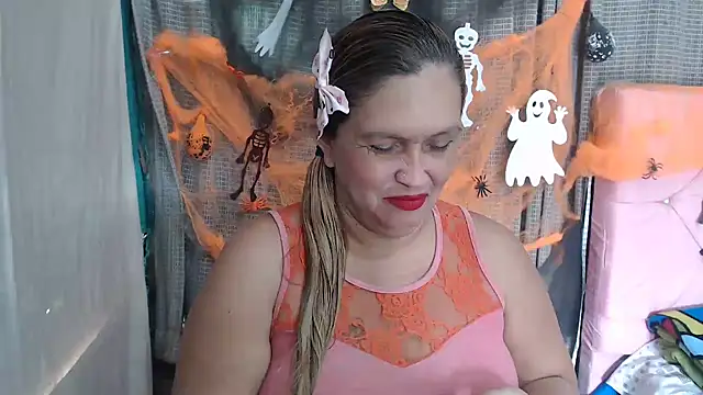 mom son dirty online show from 10/30/25, 02:14