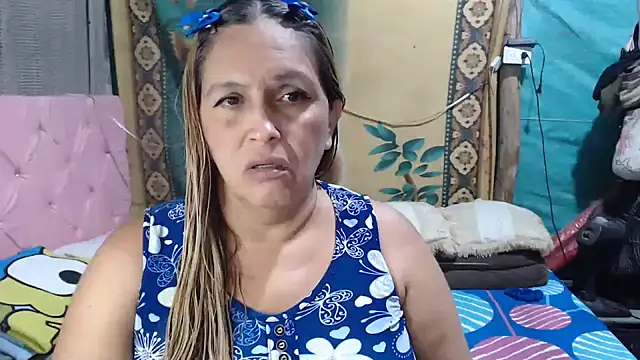 mom son dirty online show from 12/03/25, 10:42