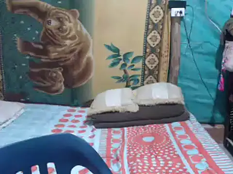 Snapshot of mom_son_dirty chatting on 10/07/25, 10:55 mom son dirty online show from 10/07/25, 10:55