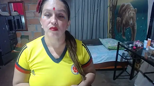 Snapshot of mom_son_dirty chatting on 07/03/26, 10:27 mom son dirty online show from 07/03/26, 10:27