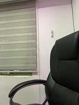 Milff parkerrr online show from 03/30/26, 09:49