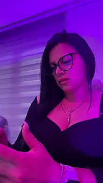 Milff parkerrr online show from 11/12/25, 12:37