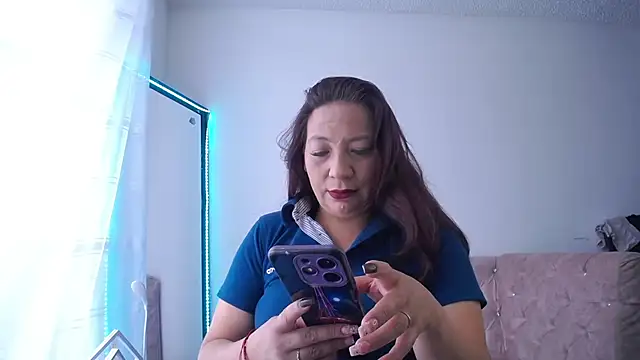 Snapshot of lorenalover24 chatting on 02/08/25, 04:57 lorenalover24 online show from 02/08/25, 04:57