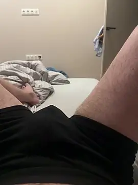 Tomkitomkii online show from 04/10/26, 11:23