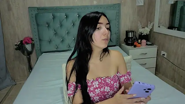 Snapshot of Marcelaa_fox chatting on 06/16/26, 09:04 Marcelaa fox online show from 06/16/26, 09:04