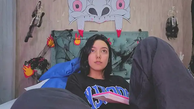 Marcelaa fox online show from 10/29/25, 08:52