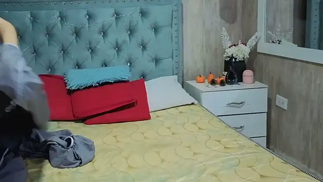 Marcelaa fox online show from 03/04/26, 07:32