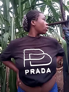 Sassy boobs21 online show from 04/01/26, 04:03