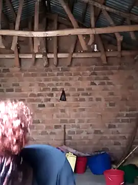 Black juicy24 online show from 11/10/25, 07:02