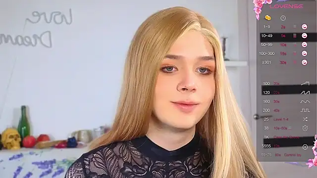  yourFoxy  online show from 11/07/25, 06:12