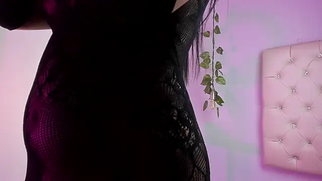 Isabella Flowers online show from 11/14/25, 08:56