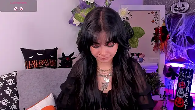 Snapshot of DakottaHill chatting on 10/29/25, 07:51 DakottaHill online show from 10/29/25, 07:51