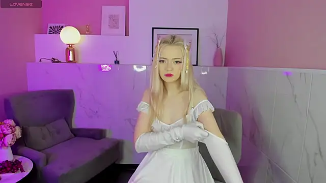 Snapshot of EmilyAir chatting on 02/17/25, 12:22 EmilyAir online show from 02/17/25, 12:22
