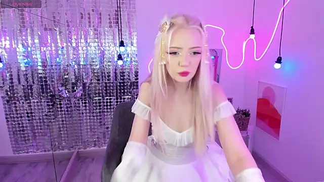 Snapshot of EmilyAir chatting on 02/20/25, 05:30 EmilyAir online show from 02/20/25, 05:30