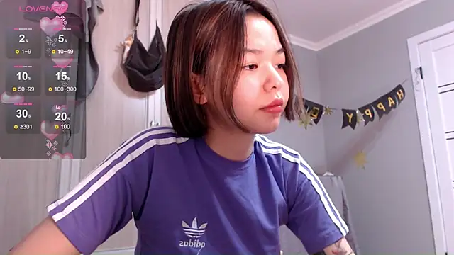 Snapshot of osaka_nia chatting on 02/26/25, 07:42 osaka nia online show from 02/26/25, 07:42