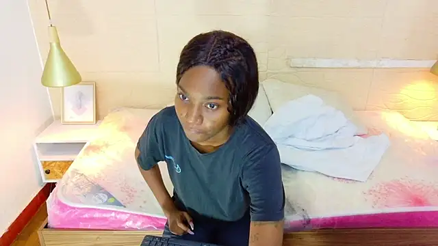 Chocolatte bar online show from 03/24/26, 02:06