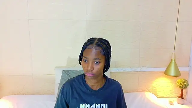 Chocolatte bar online show from 02/25/26, 01:44