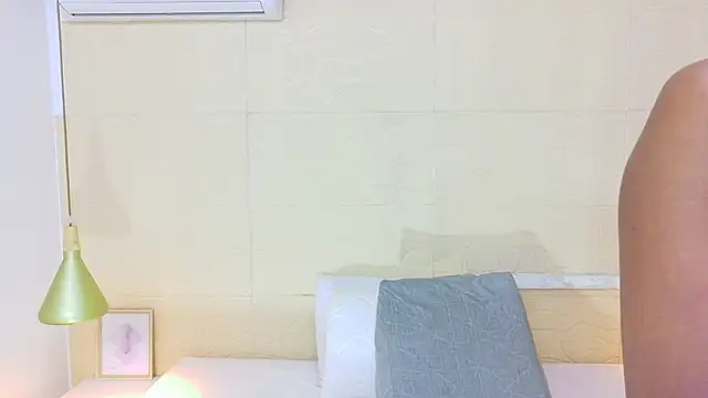 Chocolatte bar online show from 11/04/25, 02:10