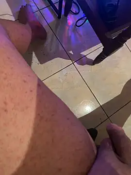 Toalha1 online show from 04/27/26, 05:22