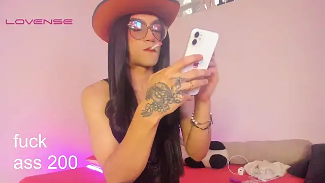 melissa hot22 online show from 10/28/25, 09:25