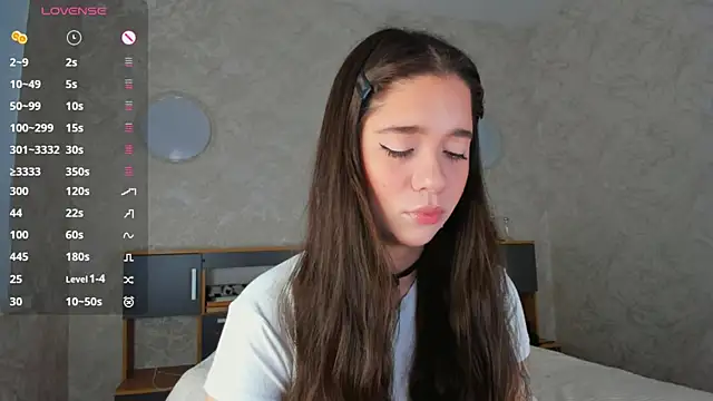 Snapshot of Butterflys1268 chatting on 06/16/26, 04:12 Butterflys1268 online show from 06/16/26, 04:12