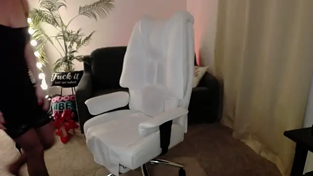 YourMarthaMayer online show from 03/18/25, 05:23