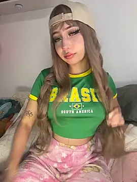 lunaapppp online show from 03/01/26, 03:39