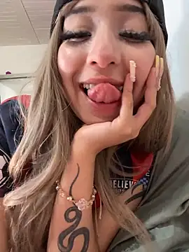 lunaapppp online show from 03/21/26, 08:19