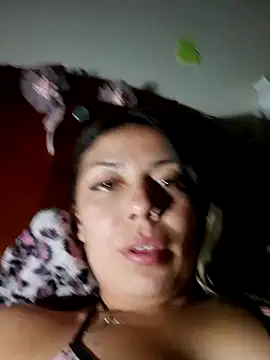 Snapshot of Sweel_Leyva18 chatting on 11/21/25, 05:39 Sweel Leyva18 online show from 11/21/25, 05:39