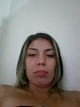 Snapshot of Sweel_Leyva18 chatting on 01/23/25, 03:37 Sweel Leyva18 online show from 01/23/25, 03:37