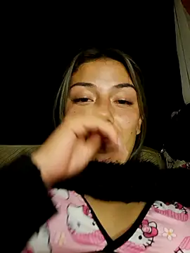 Snapshot of Sweel_Leyva18 chatting on 12/13/24, 04:11 Sweel Leyva18 online show from 12/13/24, 04:11