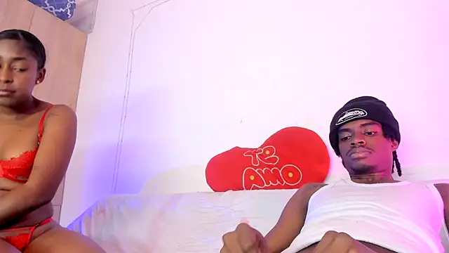 LoveBirds  1 online show from 10/18/25, 04:03