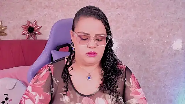 juli 2tyes online show from 01/11/26, 03:02