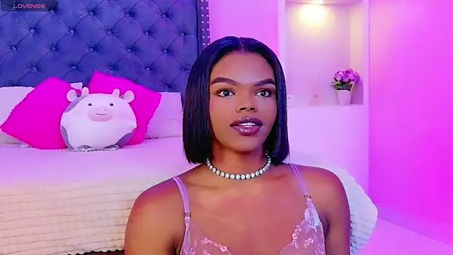 CamiEstrada online show from 11/10/25, 03:00