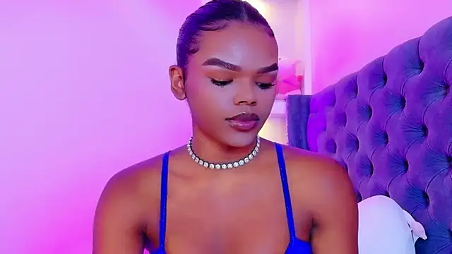 CamiEstrada online show from 11/20/25, 12:17