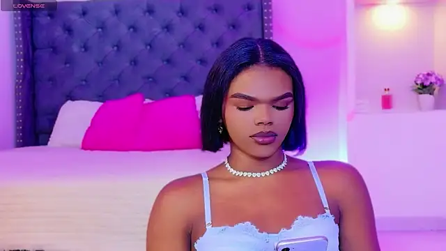 CamiEstrada online show from 11/02/25, 12:59