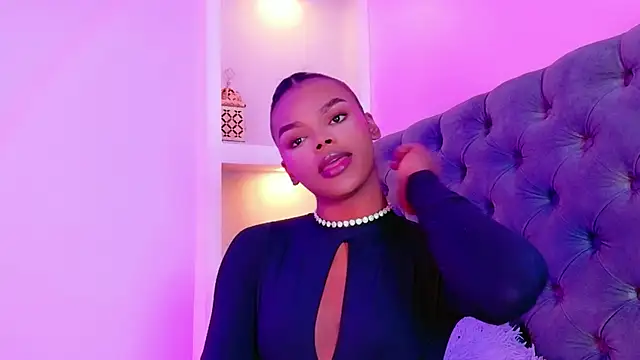 CamiEstrada online show from 12/20/25, 01:19